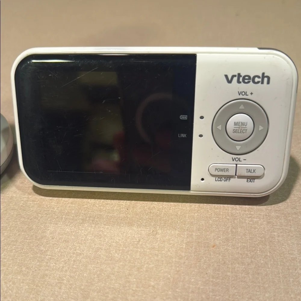 VTech White Baby Monitor with Camera and Display